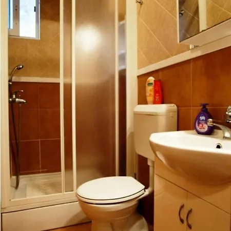 شقة Iveta - Triple With Private External Bathroom *